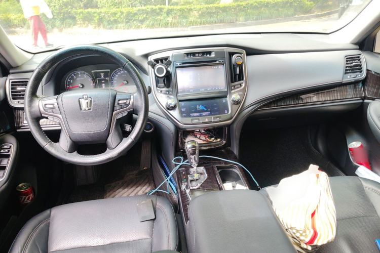 Used Toyota Crown 2015 2.0T Fashion Edition Center Console