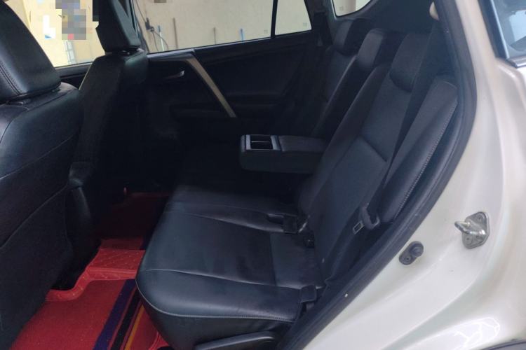 Used Toyota RAV4 2015 2.0L CVT Four-Wheel Drive New Edition
