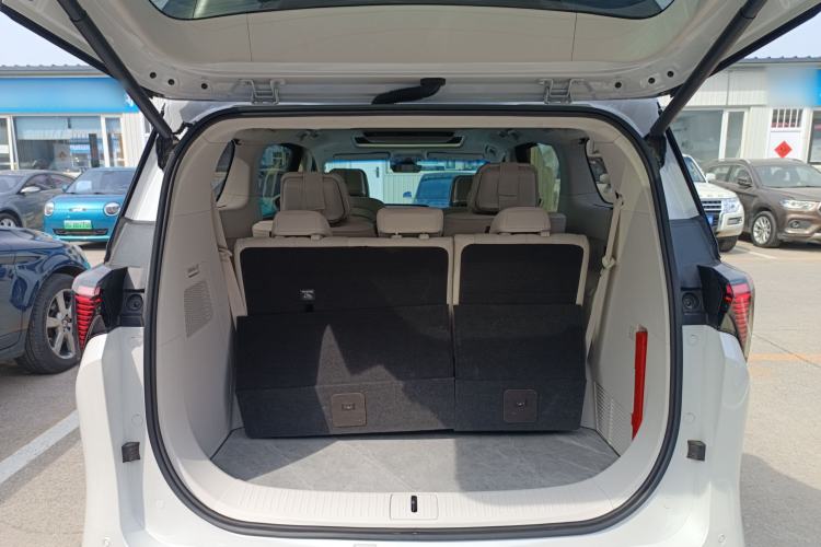 Used Buick GL8 New Energy 2024 Lu Zun Deluxe Edition 7-Seater
