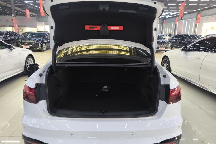 Used Audi A4L 2022 40 TFSI Luxury Dynamic Model