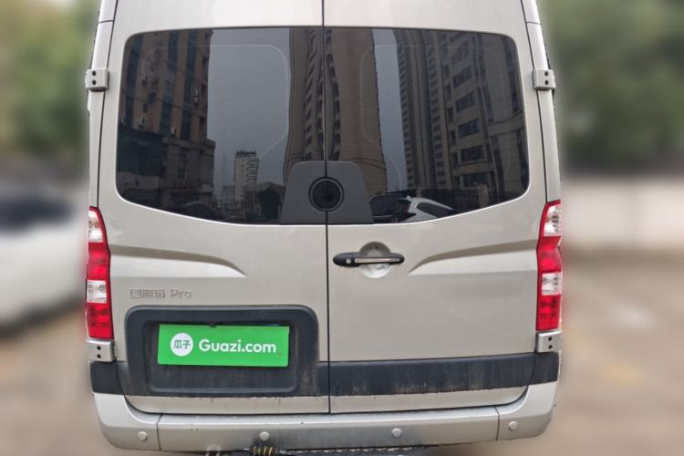 Used Foton Toano 2024 Tuyano Pro Multi-Function 2.0T Manual Rear-Drive Long Wheelbase Mid-Roof Design Single Rear Tire—Available in 5/6/7/9-Seater Configurations