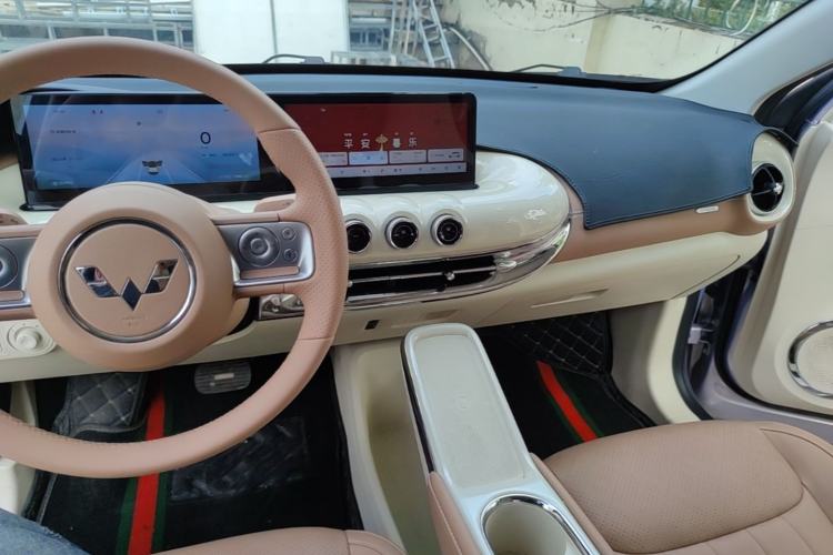 Used Wuling Bingo 2025 410 km Lingxi Deluxe Edition Center Console