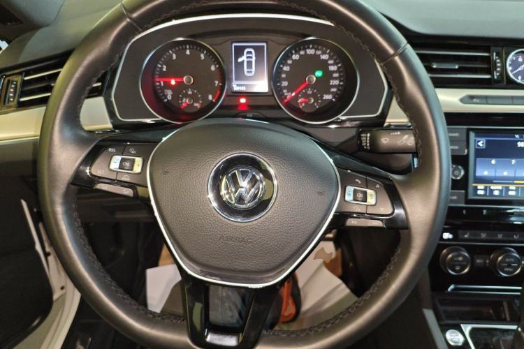 Used Volkswagen FAW-Volkswagen CC 2019 330TSI Huayan Edition China VI
