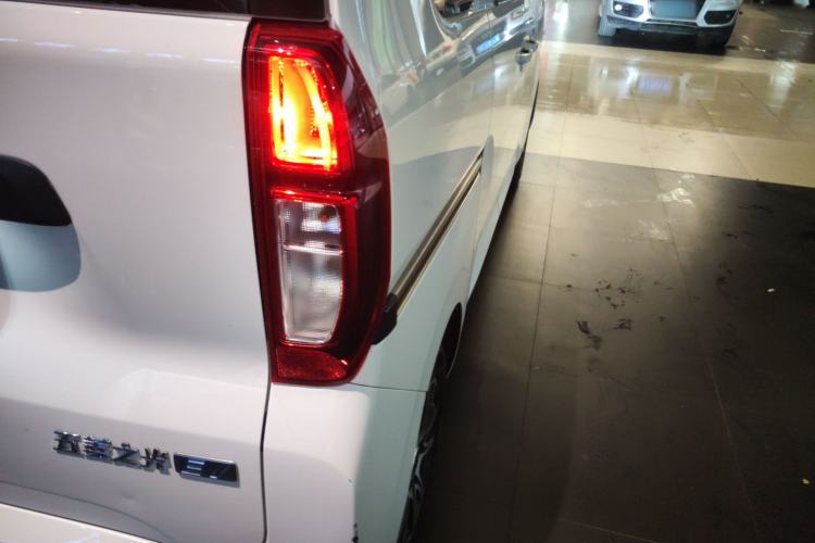 Used Wuling Zhiguang New Energy 2025 Standard Model Right Rear Taillight