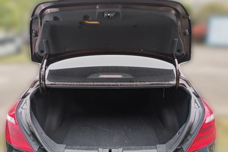 Used Geely Auto Emgrand 2017 Sedan Million Edition 1.5L CVT Upward Connectivity Version Trunk