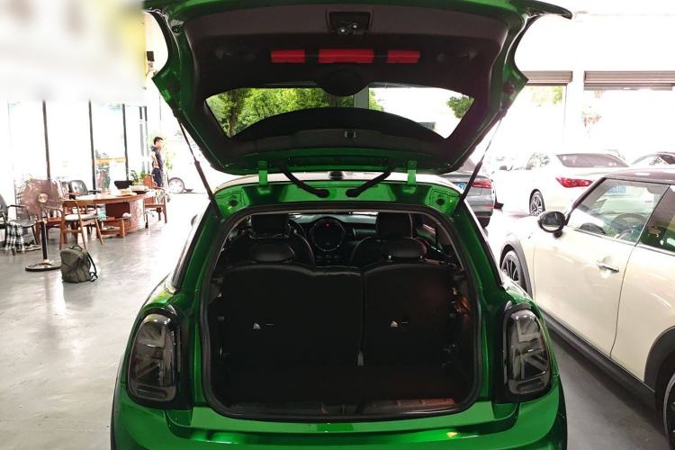 Used MINI 2016 2.0T COOPER S Pioneer Edition Trunk