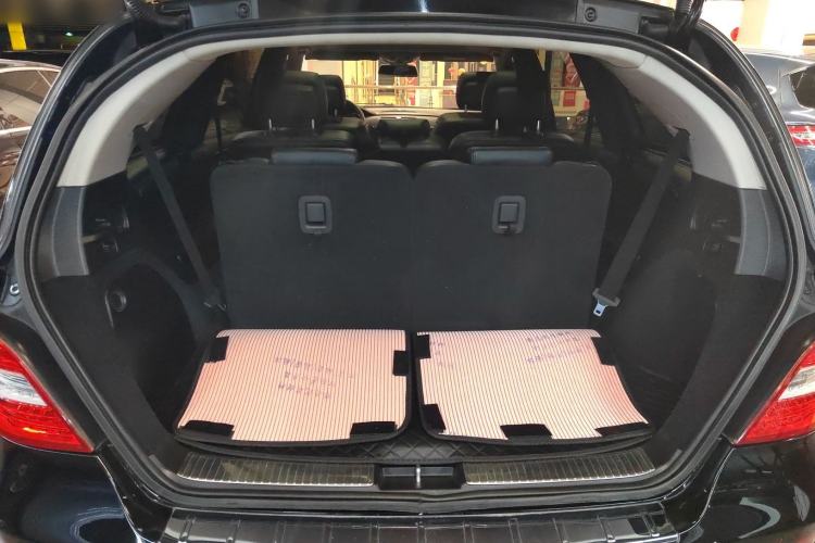 Used Mercedes-Benz R-Class 2017 R 320 4MATIC Business Edition Prestige Model
