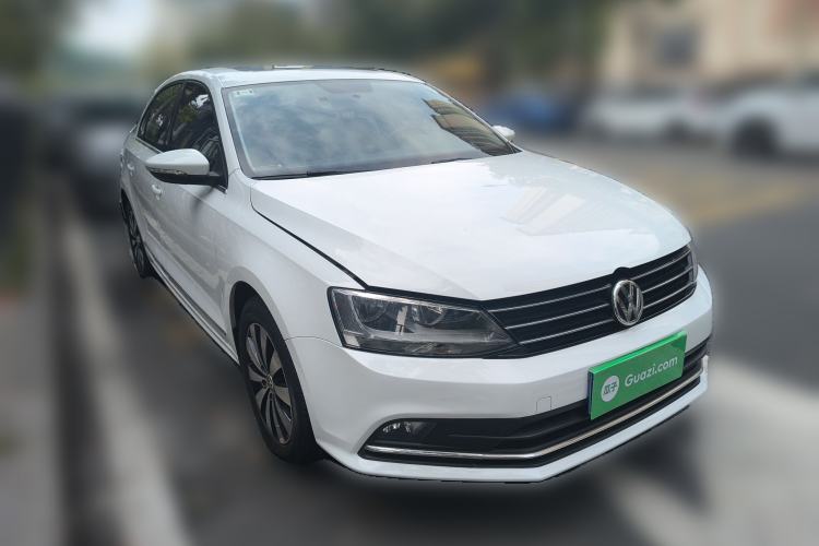 Used Volkswagen Sagitar 2017 230TSI Automatic Comfort Version