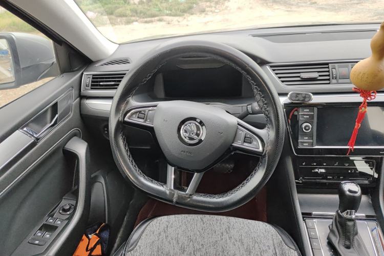 Used Skoda Superb 2019 Restyled TSI330 DSG Comfort Edition Steering Wheel