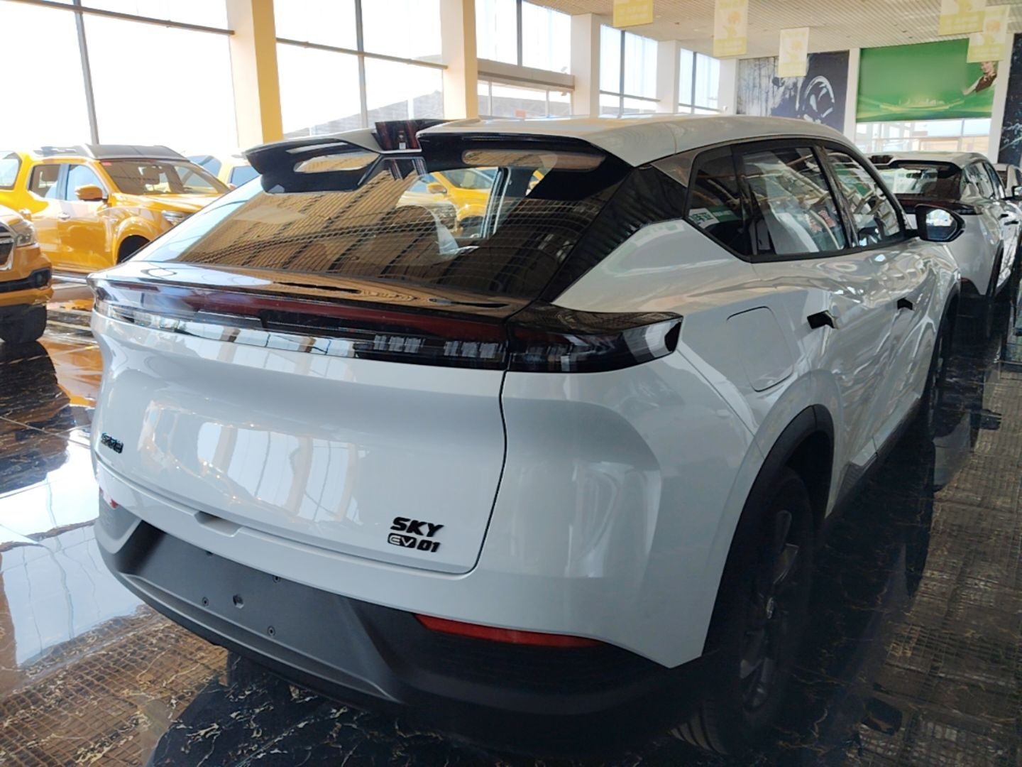 Dongfeng Aeolus SKY EV01 2025 530 km AIR Elite Edition — снимка 6