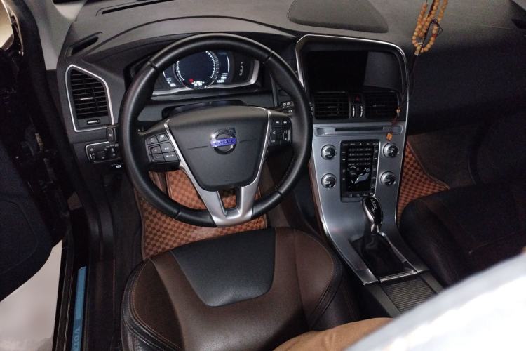 Used Volvo XC60 2017 T5 AWD Smart Range Edition Steering Wheel