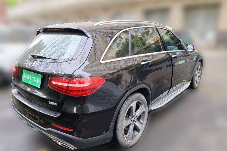 Used Mercedes-Benz GLC 2017 GLC 260 4MATIC Luxury Model Rear Right 45 Deg