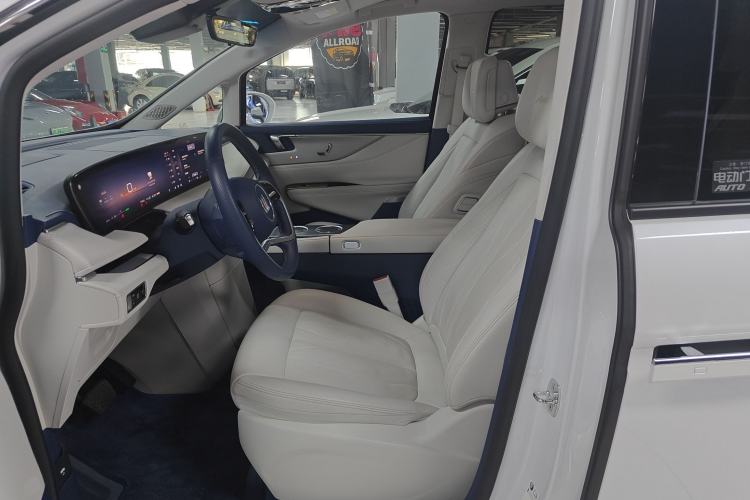 Used Buick GL8 New Energy 2024 Lu Zun Luxury Edition 6-Seater Left Front Seat