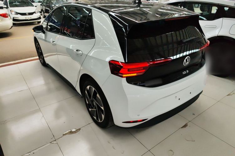 Used Volkswagen ID.3 2025 Smart Version Pure & Intelligent Enjoyment Edition Exterior 2