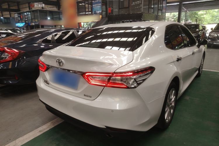 Used Toyota Camry 2018 2.0G Luxury Edition
