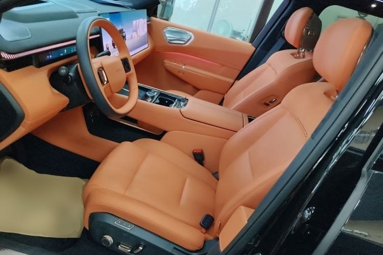 Used Lynk & Co 900 2025 1.5T Ultra
