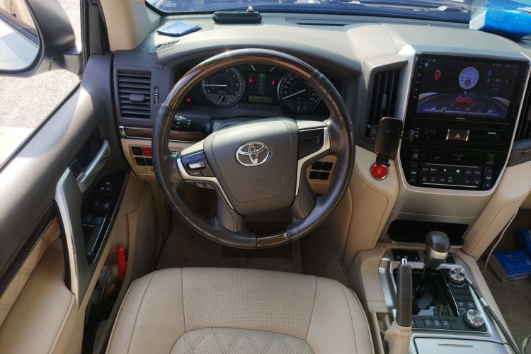 Used Toyota Land Cruiser 