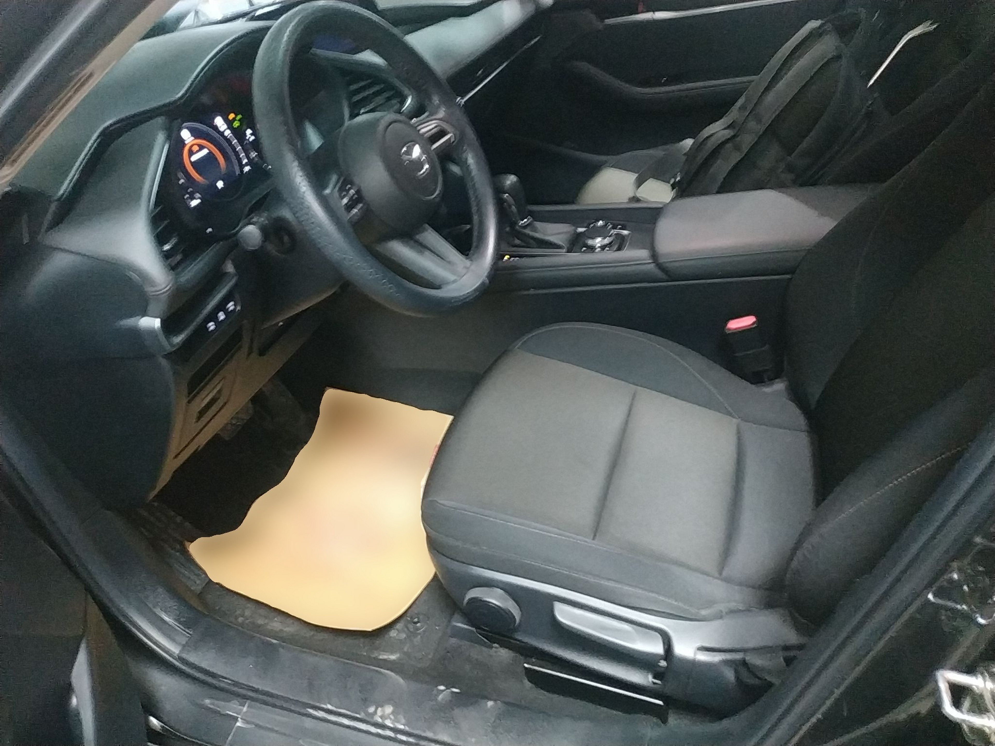 Переднее сиденье в автомобиле