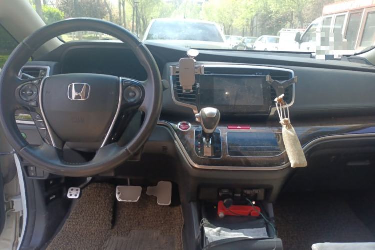 Used Honda Odyssey 2015 Updated Version 2.4L Smart Edition Center Console