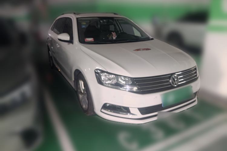 Used Volkswagen Gran Lavida 2017 180TSI DSG Comfort Edition Front Right 45 Deg