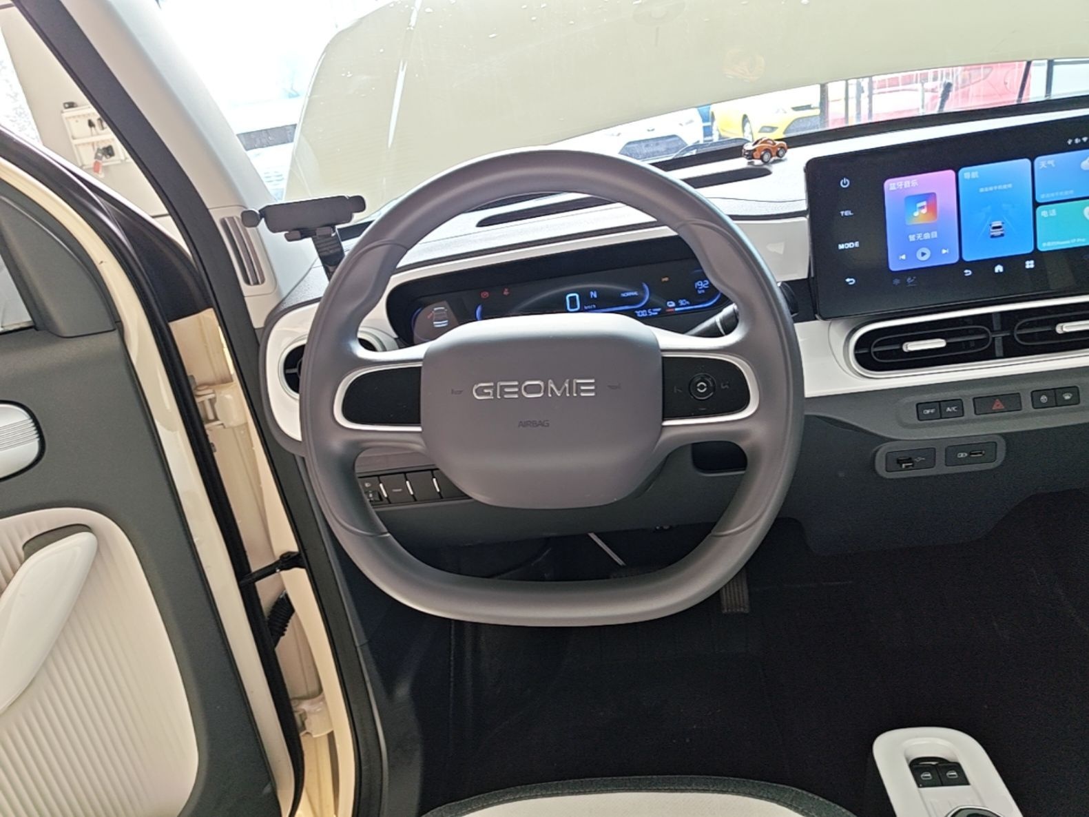 Geely Galaxy Panda 2025 210 km – Yuanqi Bear — снимка 13