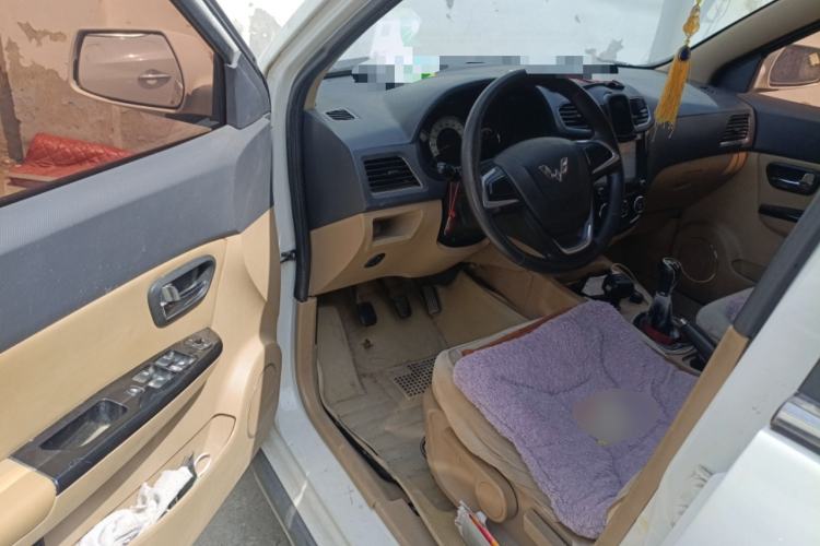 Used Wuling Hongguang 2014 1.5L S Luxury Model