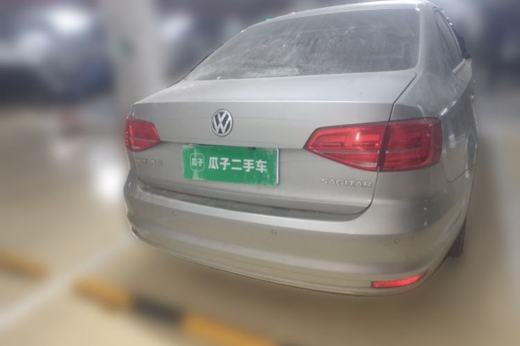 Used Volkswagen Sagitar 2015 1.6L Manual Comfort Model
