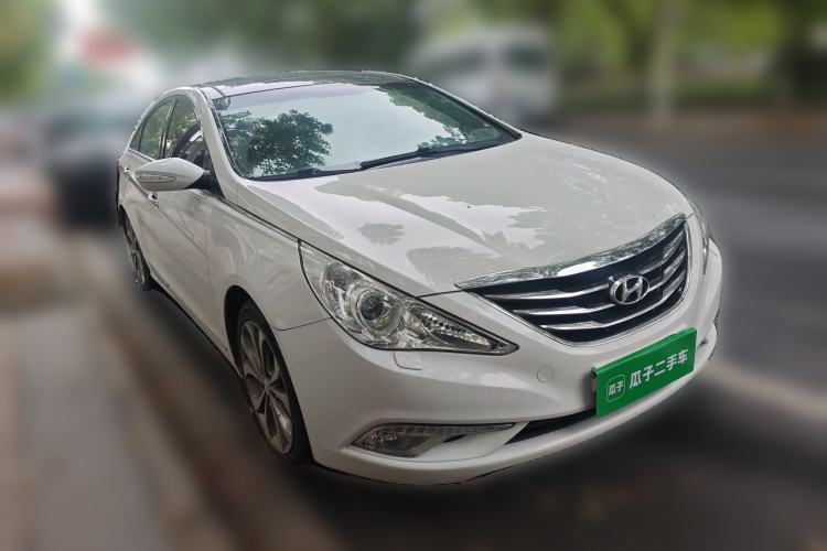 Used Hyundai Sonata 2014 2.4L Automatic Luxury Version China V Standard Front Right 45 Deg