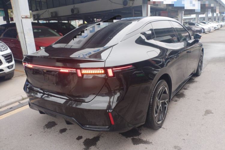 Used Lynk & Co 07 2024 EM-P 126 Long-Range Halo Exterior 5