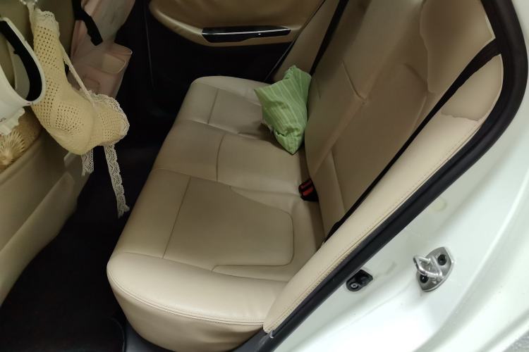 Used JAC Group J6 A30 2013 1.5L CVT Luxury Model China IV Standard
