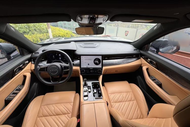 Used Lynk & Co 09 2021 2.0T Halo Six-Seater