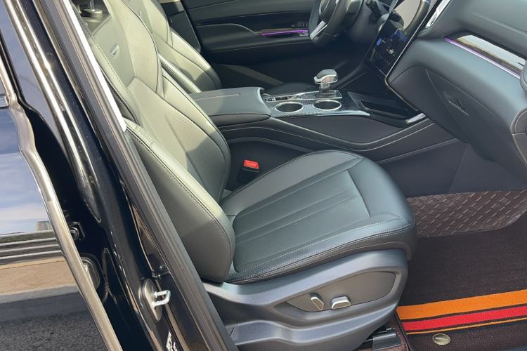 Used Hongqi HS3 2023 1.5T Two-Wheel Drive Shanwei Edition Right Front Seat