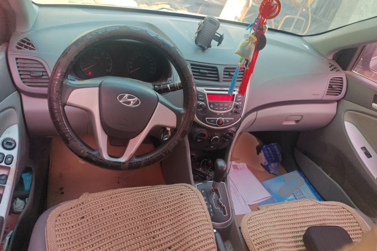 Used Hyundai Verna (older generation) 2010 Sedan 1.4L Automatic Comfort Model GS
