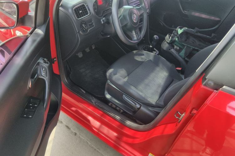 Used Volkswagen Polo 2011 1.4L Manual ZhiShang Edition