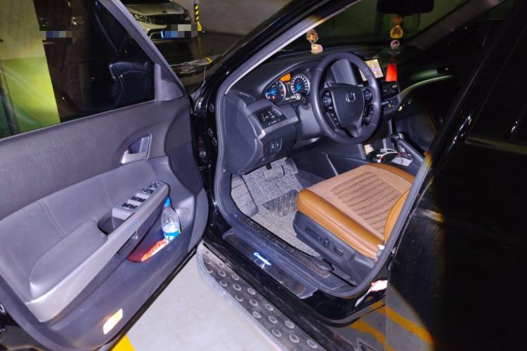 Used Honda Crosstour 2014 2.4L Luxury Edition
