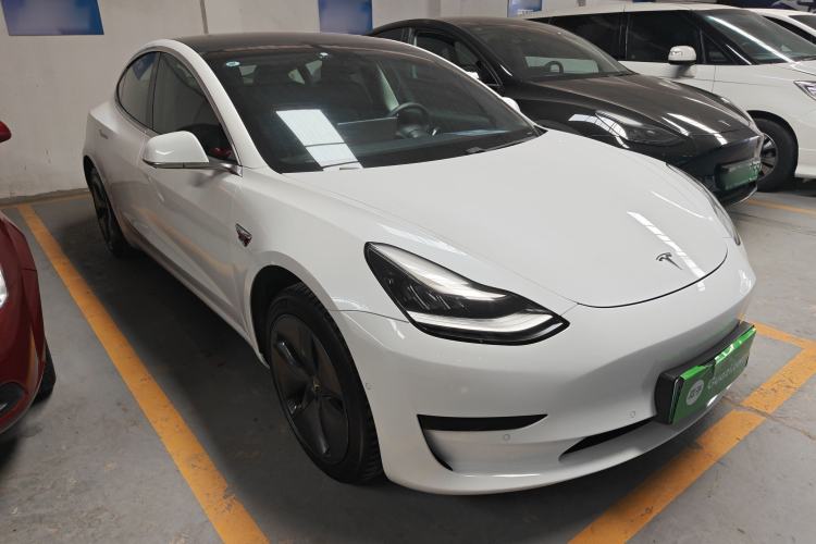 Used Tesla Model 3 2019 Standard Range Rear-Drive Upgraded Version Front Right 45 Deg