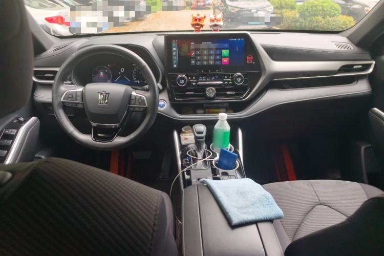 Used Toyota Crown Kluger 2021 2.5L HEV Two-Wheel Drive Elite Edition Center Console