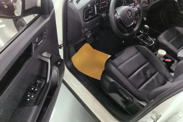 Used Volkswagen T-ROC 2019 280TSI DSG Two-Wheel Drive Comfort Version China VI Standard
