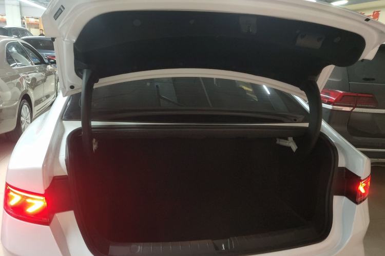 Used BYD Qin PLUS 2024 HONOR Edition DM-i 55KM Leading Model
