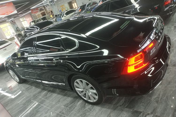 Used Volvo S90 2020 Facelifted T5 Zhiyi Luxury Edition