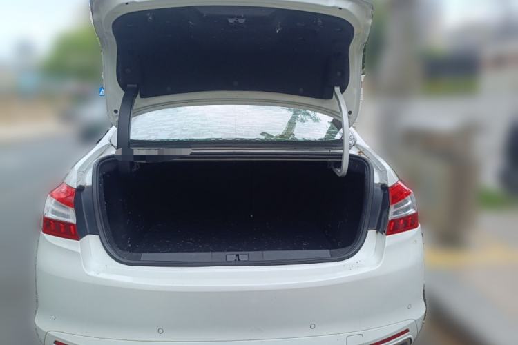 Used Peugeot 408 2014 1.6T Automatic Prestige Edition Trunk