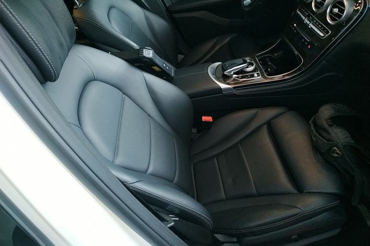 Used Mercedes-Benz GLC 2019 GLC 260 L 4MATIC Dynamic Model Right Front Seat