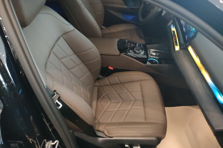 Used BMW i5 2024 eDrive 35L Luxury Package
