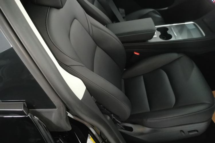 Used Tesla Model Y 2023 Rear-Wheel-Drive Version