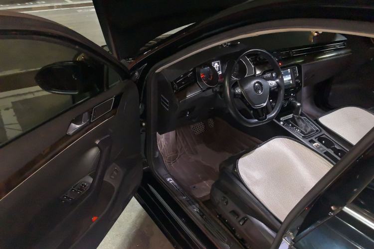 Used Volkswagen Magotan 2017 330TSI DSG Luxury Model