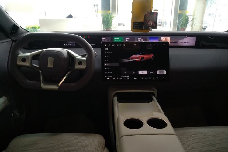 Used Avatr 06 2025 Pro Range-Extended Edition Center Console