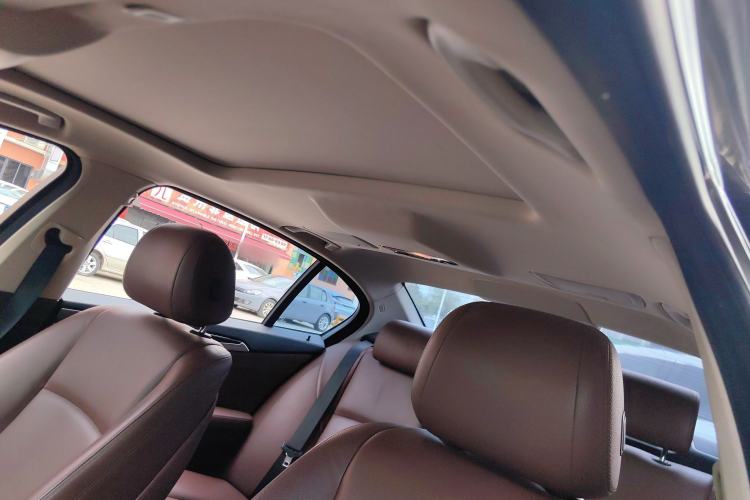 Used BMW 5 Series 2014 525Li Leading Model
