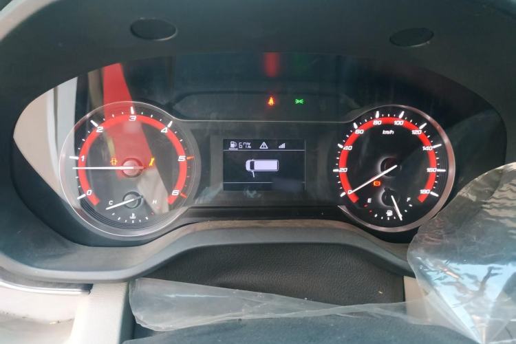 Used SAIC MAXUS Xintu V90 2022 2.0T Manual VAN Rear-Drive Extended Wheelbase High Roof with Dual Rear Tires 3-Seater
