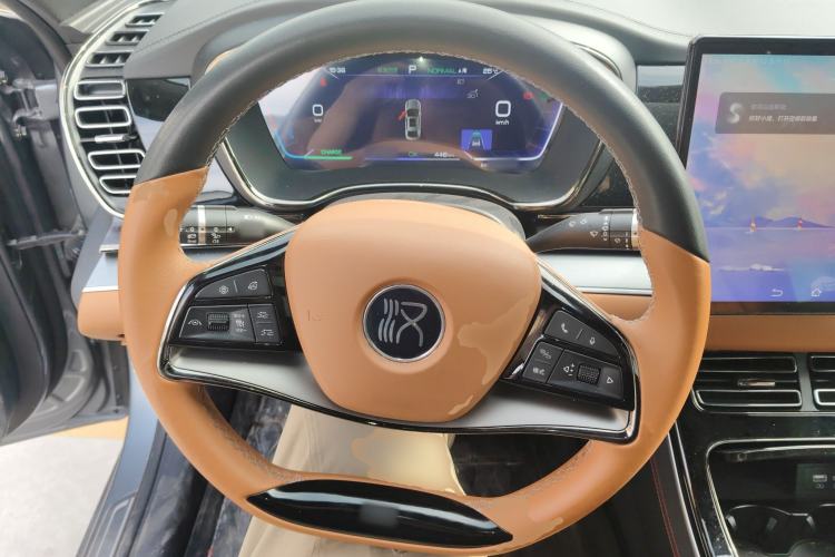 Used BYD Han 2022 EV Genesis Edition 715KM Front-Wheel-Drive Prestige Model
