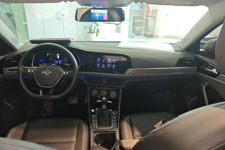 Used Volkswagen Sagitar 2021 280TSI DSG Comfort Connect Edition Center Console